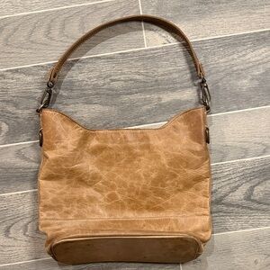 Elegant Tan Leather Shoulder Bag